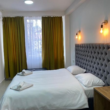 Hotel Fama Skopje Exterior photo