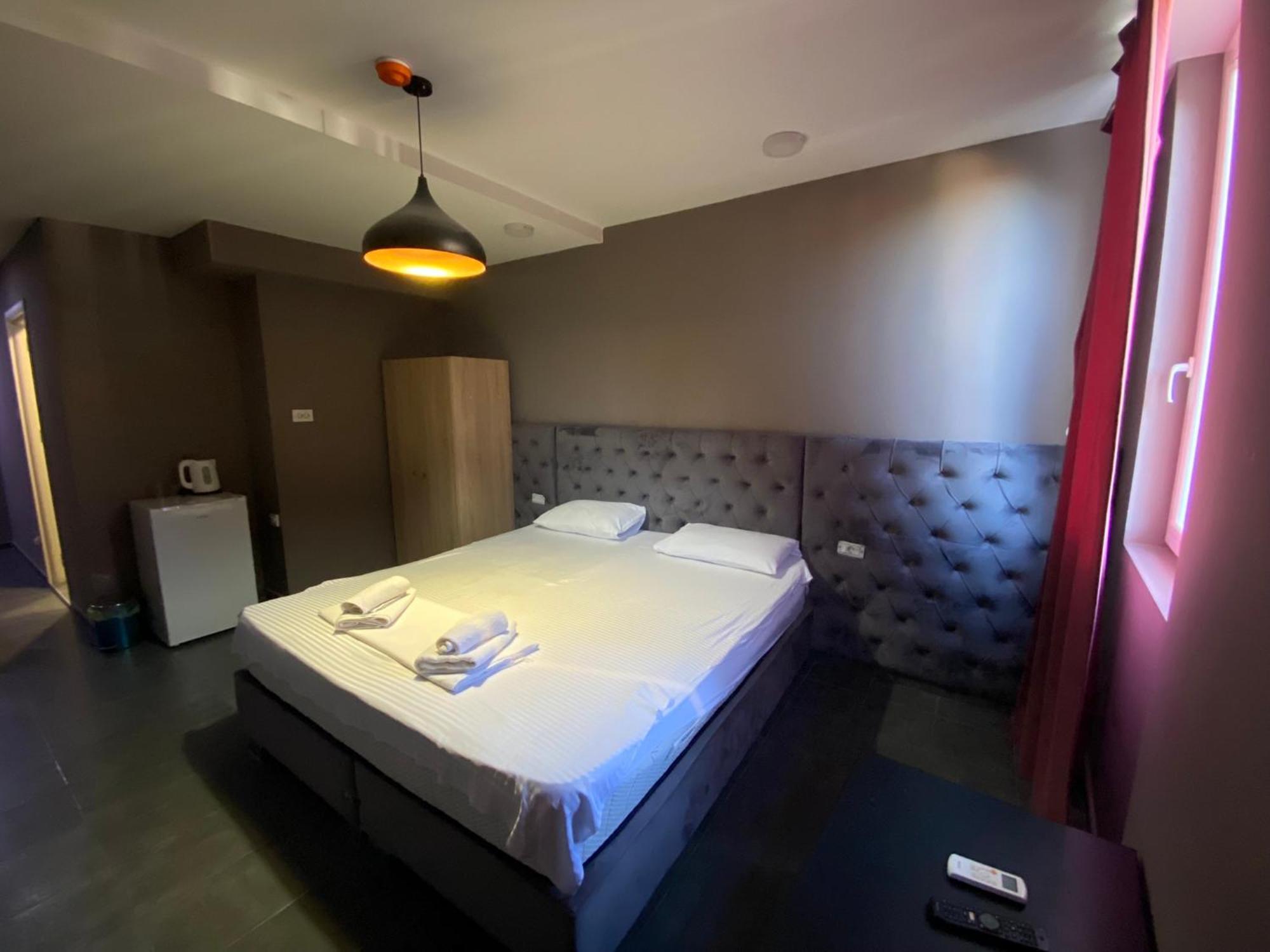 Hotel Fama Skopje Exterior photo