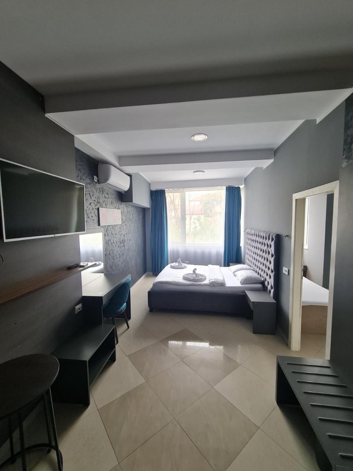 Hotel Fama Skopje Exterior photo